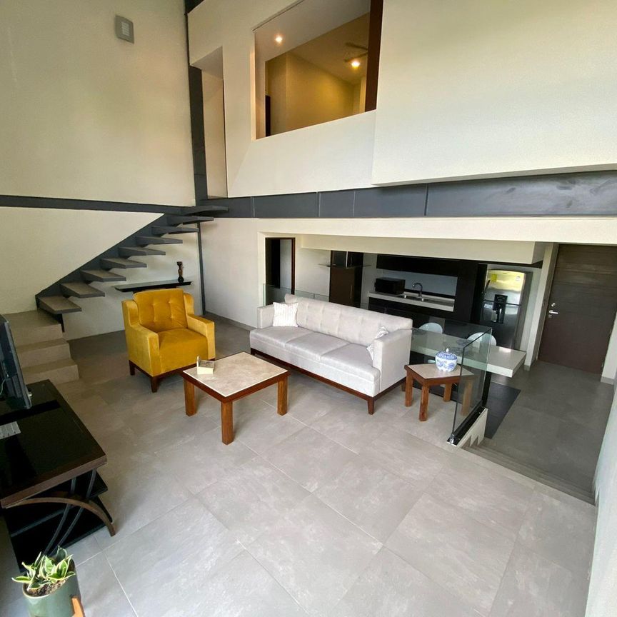Departamento amueblado, de 1 recámara, con amenidades, cerca de Plaza La Isla. - Foto 1