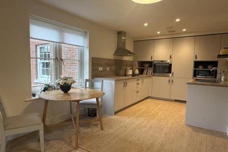 2 bedroom apartment to rent - Photo 5