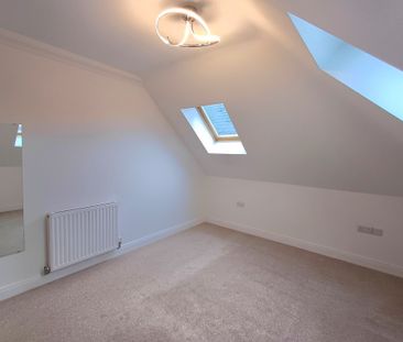 Alumhurst Road, Bournemouth - Photo 3