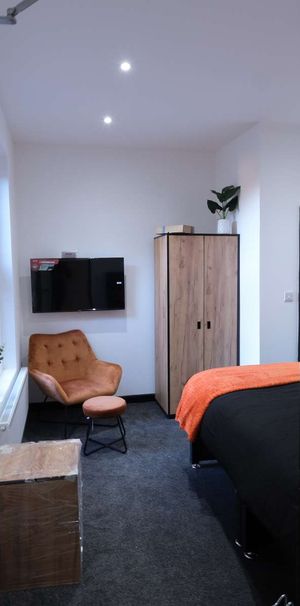 En-suite rooms near Coventry centre - Photo 1