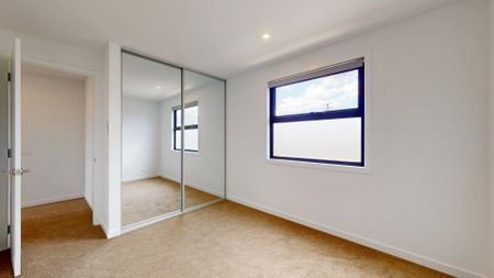 Fresh, Modern, and Minutes from the Beach - Photo 3