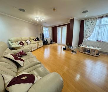 4 bedroom semi-detached house to rent - Photo 1