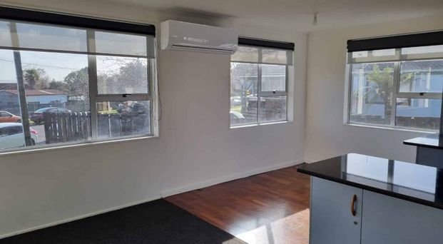 Tidy Three Bedroom House - Photo 1