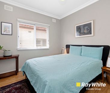 33 Old Canterbury Road, Lewisham NSW 2049 - House For Rent | Domain - Photo 5