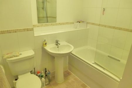 High Street - Photo 5