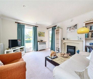2 bedroom semi-detached bungalow to rent - Photo 2