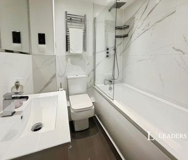 1 bedroom flat to rent - Photo 5