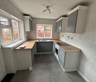 3 bedroom terraced house to rent - Photo 1