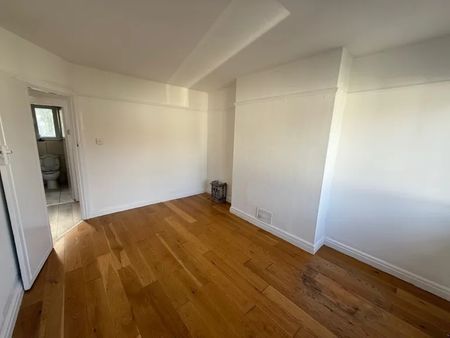 2 Bed Maisonette, Fairfield Drive, HA2 - Photo 4