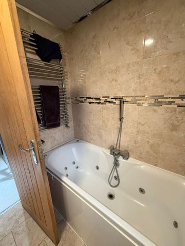 4 bedroom terraced house to rent - Photo 5