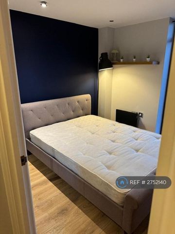 1 bedroom flat to rent - Photo 5