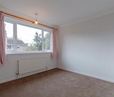 3 bedroom semi-detached house to rent - Photo 6