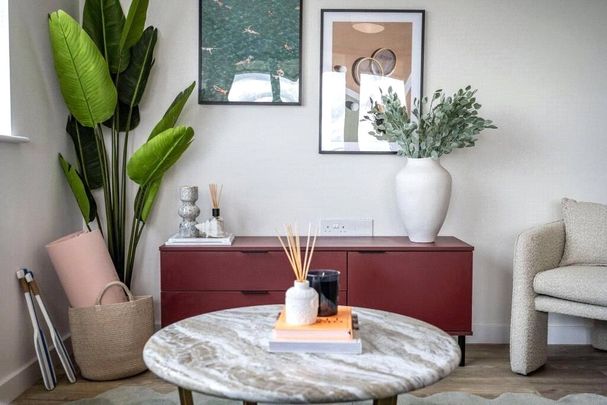 Elmsleigh Road, Staines-Upon-Thames, Surrey, TW18 4AJ - Photo 1