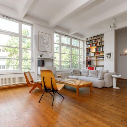 A modernist Escape: Expect the Unexpected - Photo 1