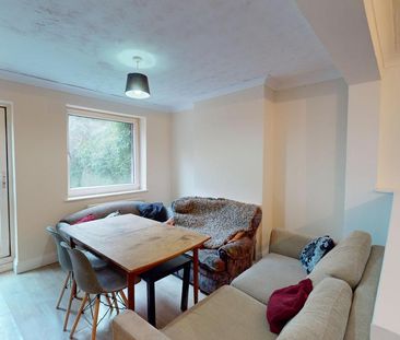 3 bedroom terraced house to rent - Photo 5