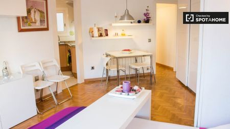 barcelona, Catalonia 08025 - Photo 2