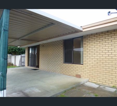 6 Welbourne Heights, Parmelia, WA 6167 - Photo 2