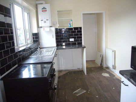 1 bedroom ground floor flat to rent - Photo 3