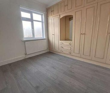 Chepstow Gardens, Southall, UB1 - Photo 6