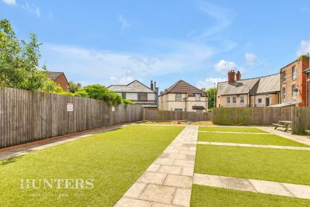 4 bedroom townhouse to rent - Photo 5
