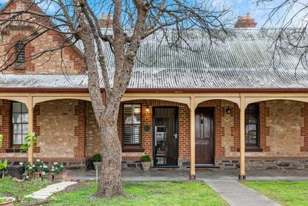 Stylish 1 Bedroom Cottage in the Heart of North Adelaide&excl; - Photo 5