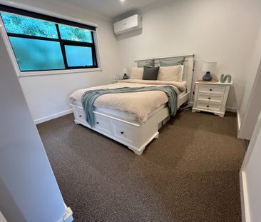 Large 2 Bedroom Townhouse - Photo 6