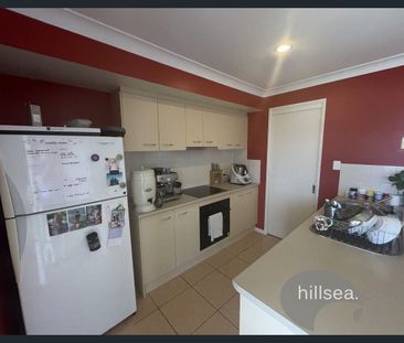 LARGE FAMILY HOME WITH POOL IN GREAT CONDITION - Photo 6