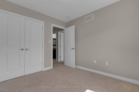 For Lease - 19 Santa Barbara Lane, Hamilton, Ontario - Photo 5