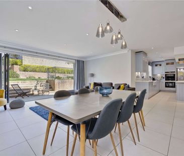 An exceptional detached home situated in an exclusive gated develop... - Photo 4