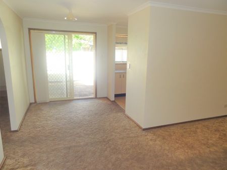 Villa close to amenities - Photo 3