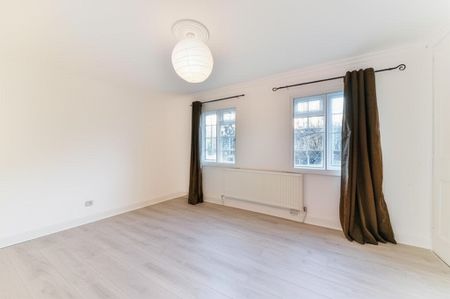 3 Bed Terraced House, Carrington Road, TW10 - Photo 5