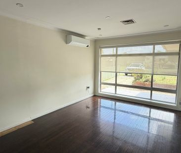 26 Shaw Street, Cambridge Park NSW - Photo 3