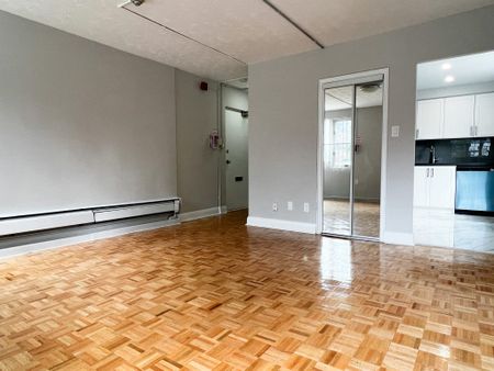Sum Tai — Parkdale Studio (Bachelor) - Photo 5