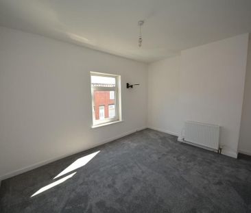 3 bedroom terraced house to rent - Photo 6