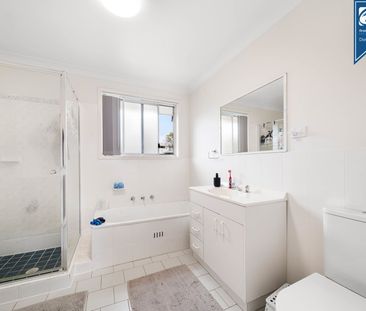 Beautifully Presented 3-Bedroom Townhouse in a Prime Location - Photo 2