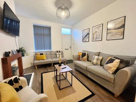 2 bedroom terraced house to rent - Photo 4