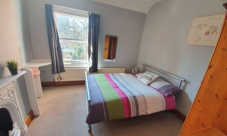 Lovely Double Room in Professional House Share - City Centre - Photo 5