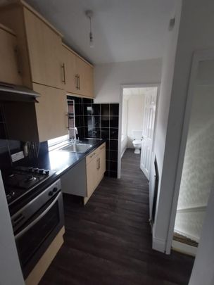 2 bedroom terraced house to rent - Photo 1