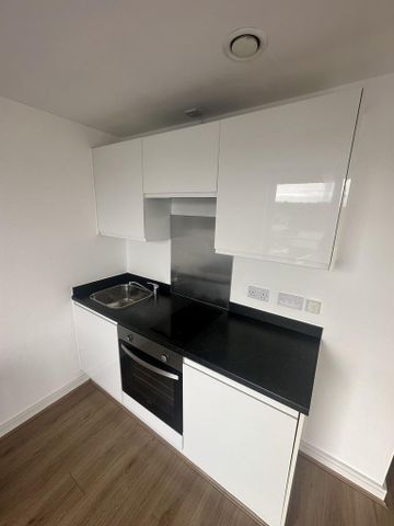 Studio to rent - Photo 3