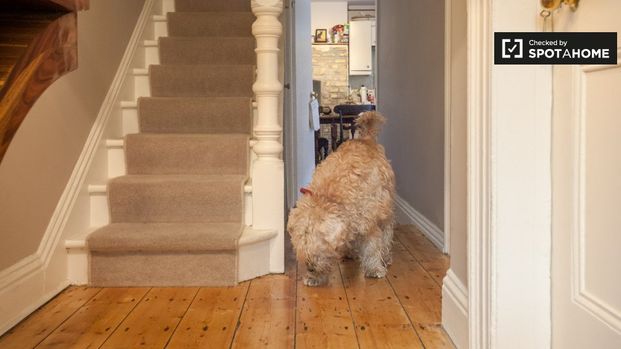 Room for rent in charming 5-bedroom house, Drumcondra Dublin - Photo 1