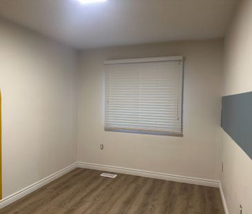 For Lease - 9 Buchanan Crescent, Thorold, Ontario - Photo 6