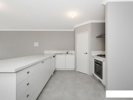 Perfectly Located 2*1, Modern, Light and Bright Home! - Photo 4