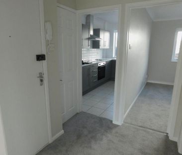 1 bedroom flat to rent - Photo 6