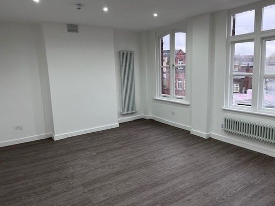 Studio Flat, Camden High Street, NW1 - Photo 1