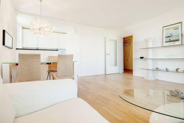 Brightly furnished apartment in Moosach for rent - Photo 1