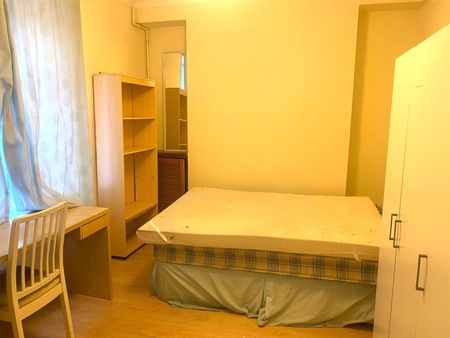 Room For Rent Queen Street, Pontypridd - Photo 2