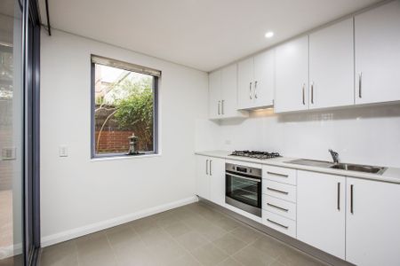 10/37 Iredale Street, Newtown - Photo 2