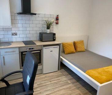 Studio to rent - Photo 3