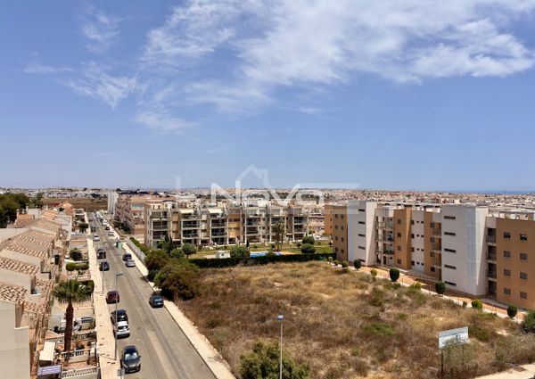 Comfortable 3 bedroom penthouse in Green Hills urbanizat