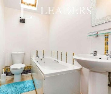 West Street, Northampton, Northamptonshire, NN1 - Photo 3